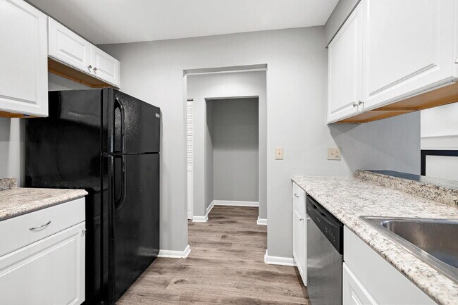 Foto del edificio - 5367 Wayne St