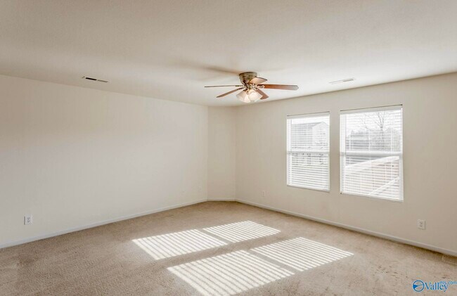 Foto del edificio - 105 Bayside Ln