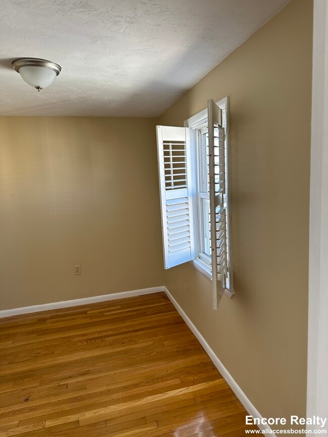 Building Photo - 5 Grimes St