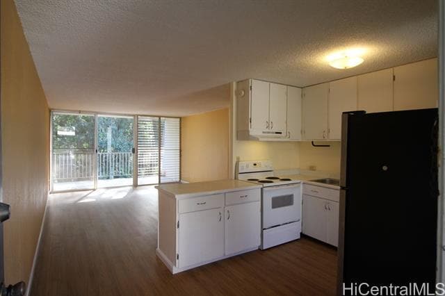 Building Photo - 95-2039-2039 Waikalani Pl