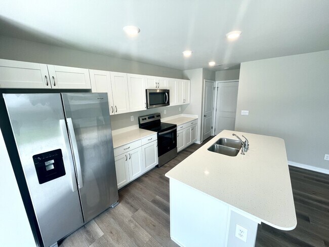 Building Photo - 577 N Kimberlite St
