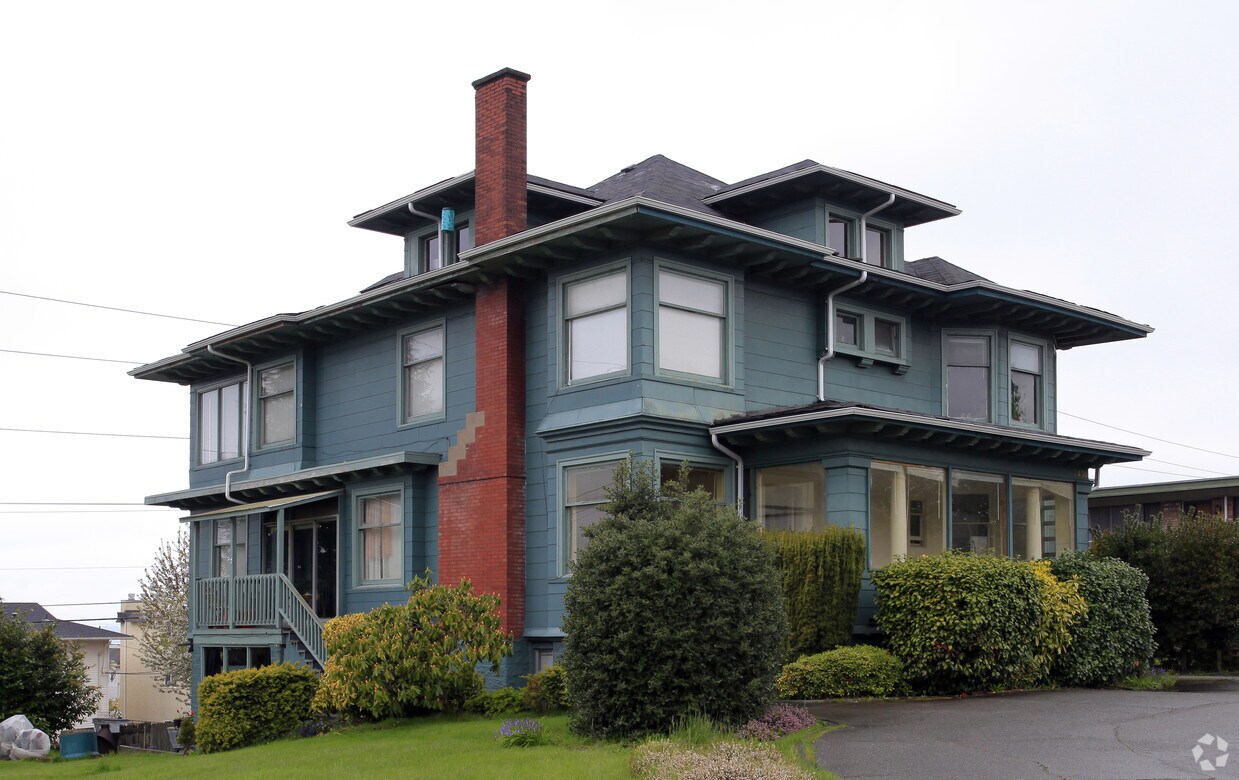Foto principal - 2430 Rucker Ave