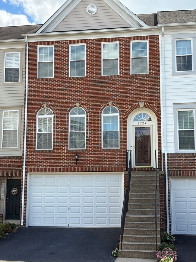Welcome to this beautifully updated home i... - Welcome to this beautifully updated home i...