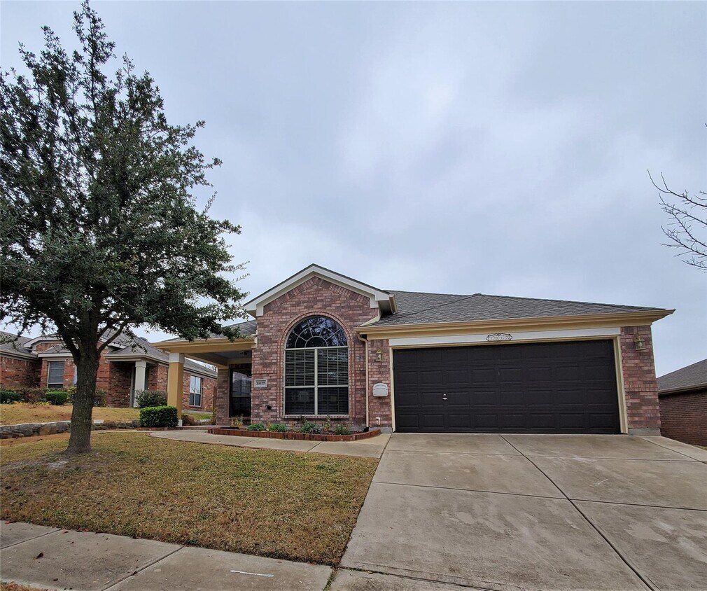 2017 Burl Ln