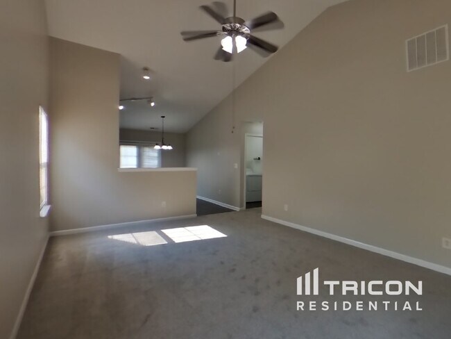 Foto del edificio - 10741 Mistflower Way