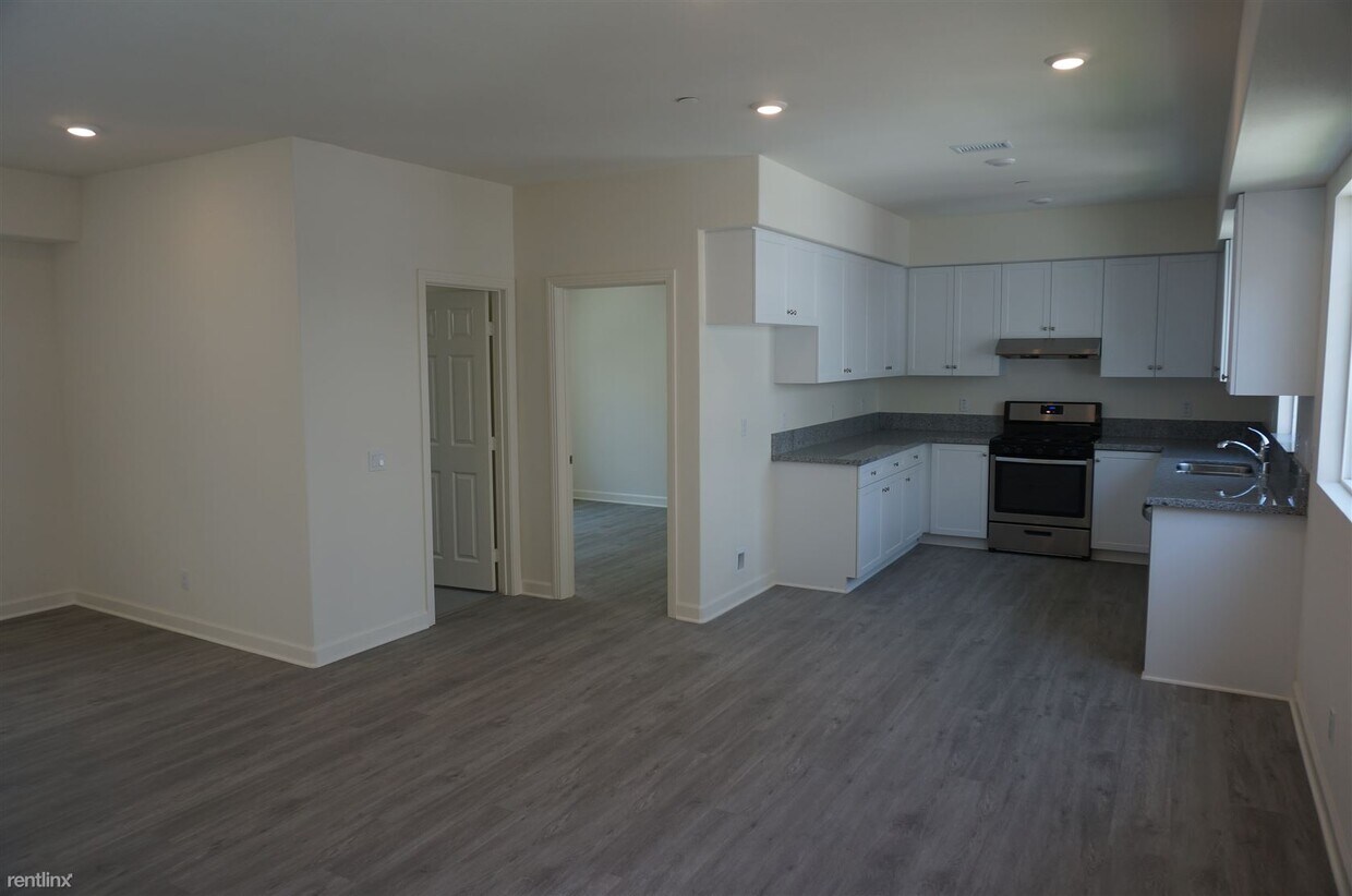 Foto del edificio - 2 br, 2.5 bath  - 521 Erie St