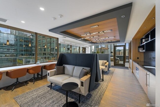 Building Photo - Nexus - 2 bedrooms + den