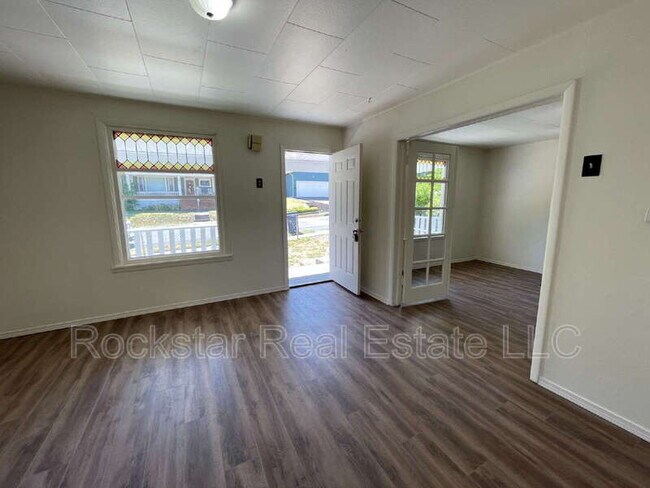 Foto del edificio - 1011 E 12th Ave