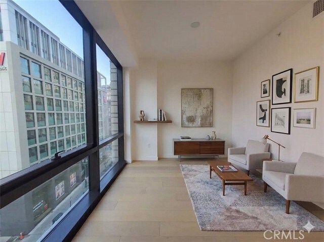 Foto del edificio - 400 S Broadway