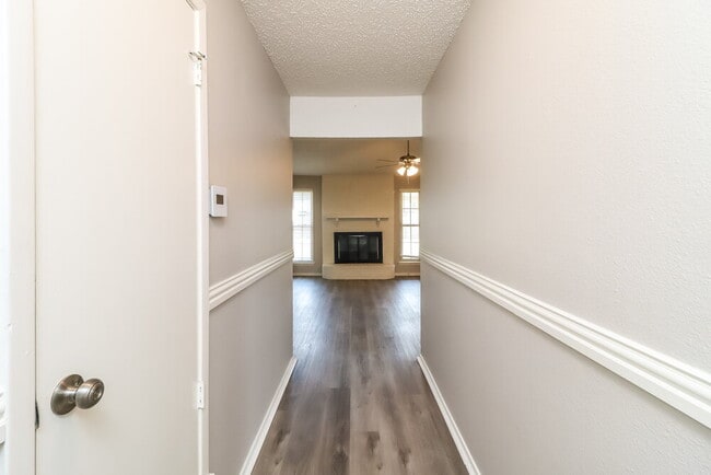 Building Photo - 508 Berkshire Ct