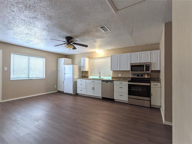 Foto del edificio - 134 Bellaire Dr