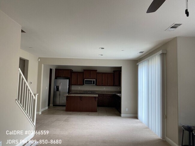 Building Photo - Eastvale 4 bedroom Partially Furnished Home