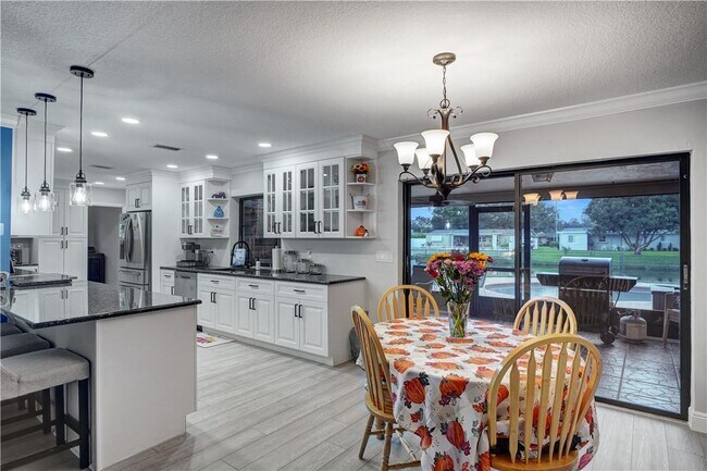 Building Photo - 5170 SW 89th Ter