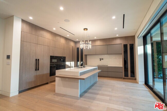 Foto del edificio - 829 N Ogden Dr