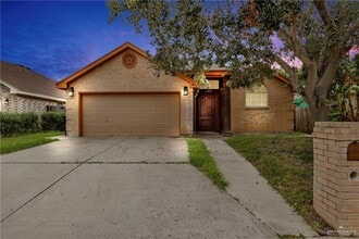 Building Photo - 13 Quamasia Ave