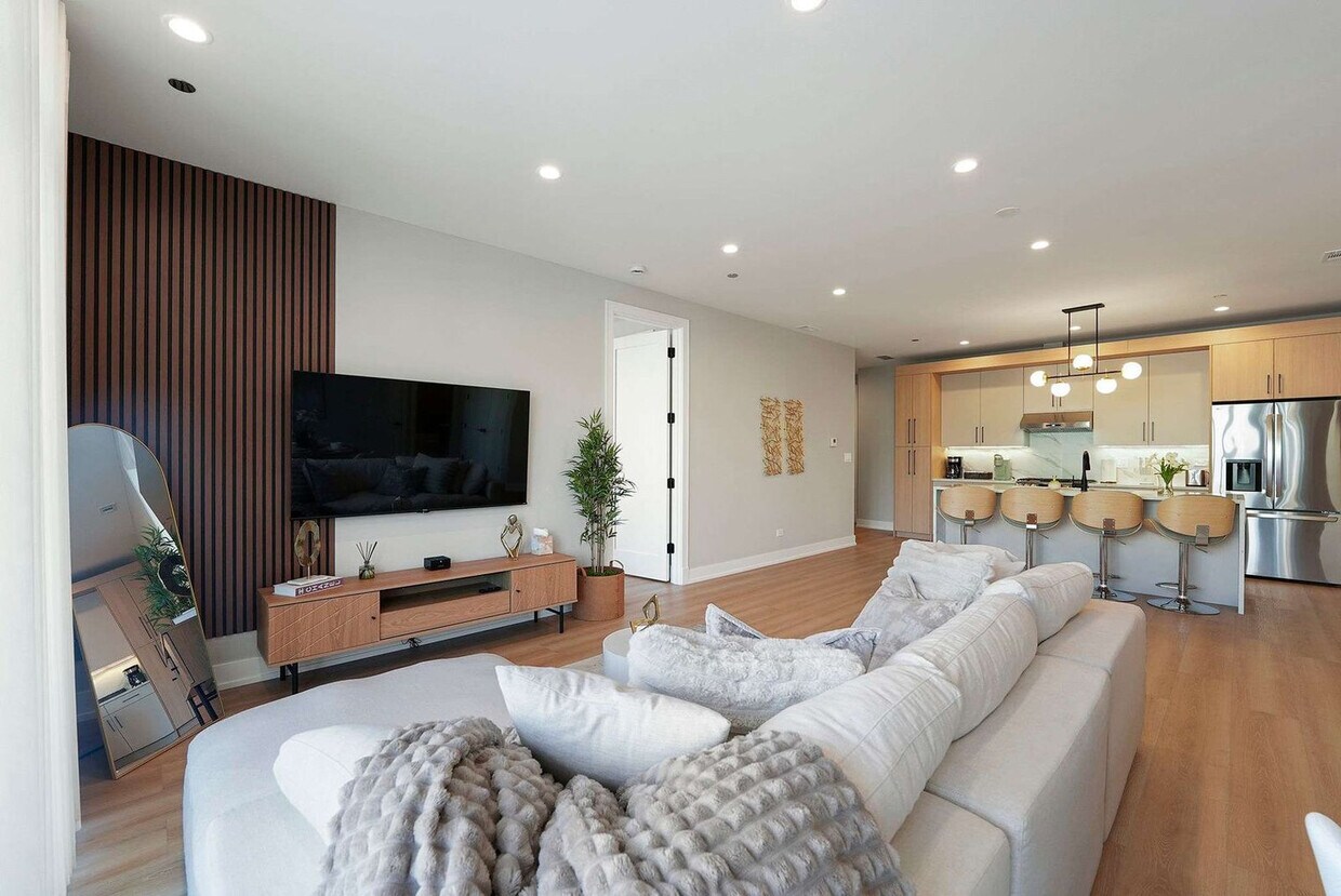 Foto principal - 2344 W Polk St