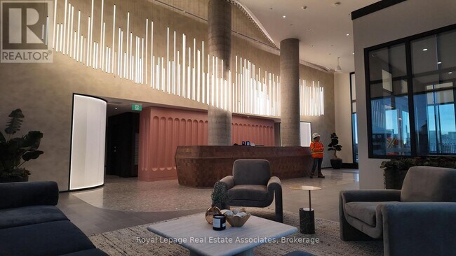 Photo du bâtiment - 25 Wellington St S