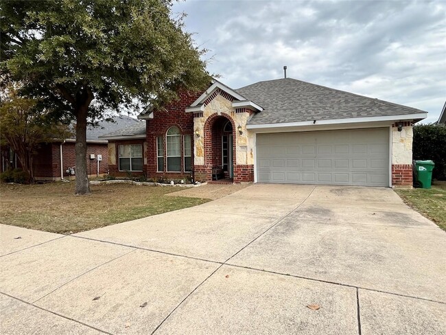 Building Photo - 3917 Miramar Dr