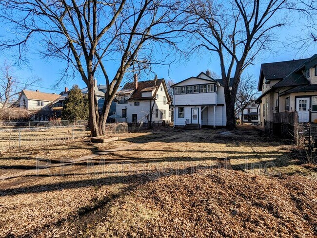 Foto del edificio - 3620 Pillsbury Ave
