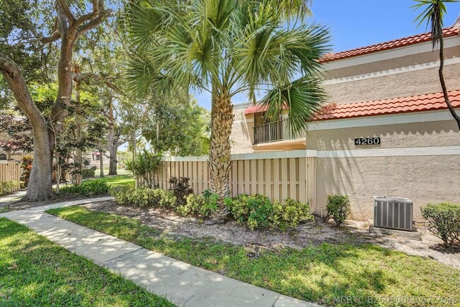 Building Photo - 4260 Village Dr