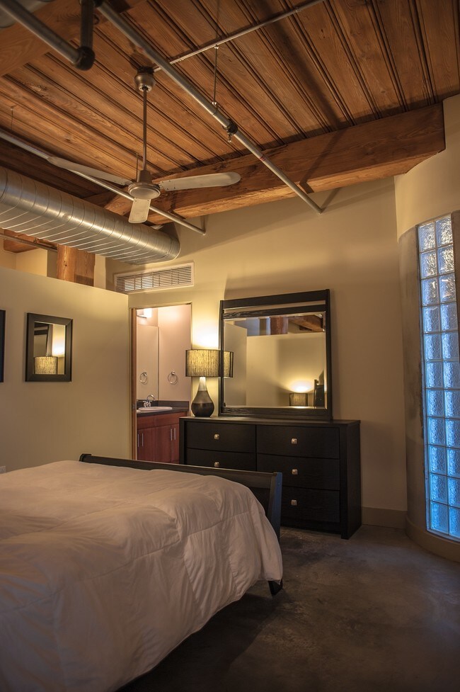 Bogen Lofts Apartments Saint Louis, MO