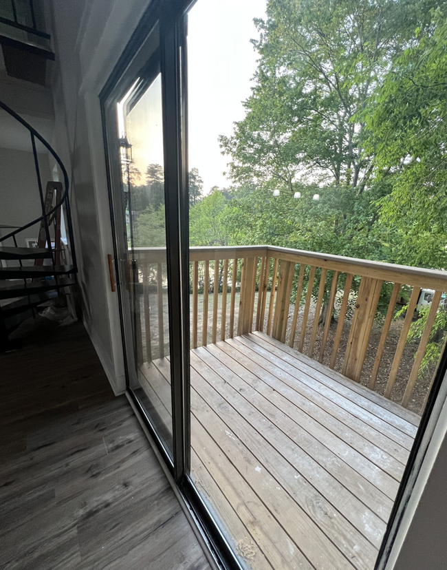 Balcony off living room - 3035 Huntleigh Dr