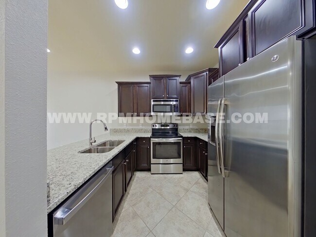 Foto del edificio - Move-In Special | Charming Rental Townhome in Reserve Pointe, Navarre, FL