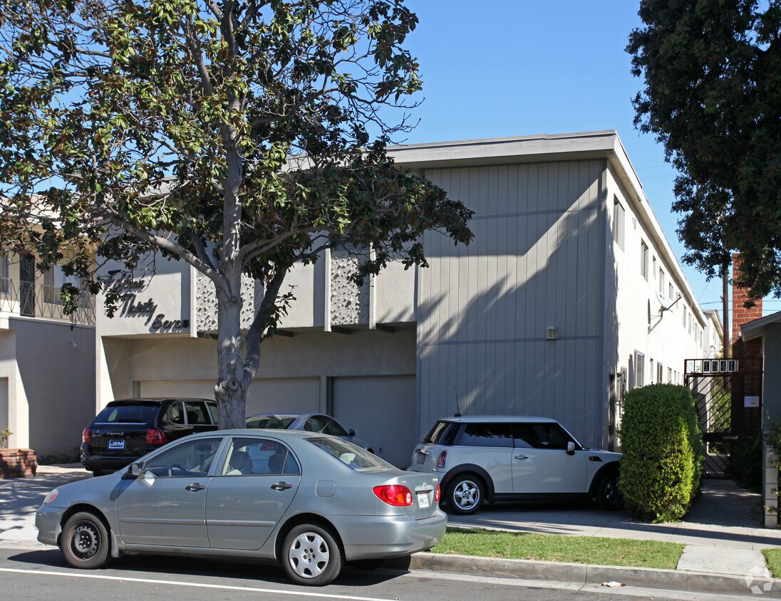 Building Photo - 1537 9th St