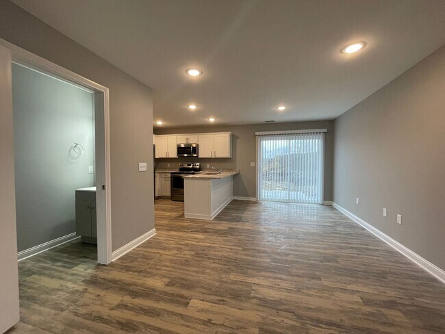 Foto del edificio - 115/113 Tucker Ln