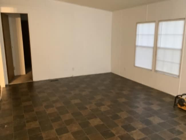 Building Photo - 9572 SW Eugene Rd