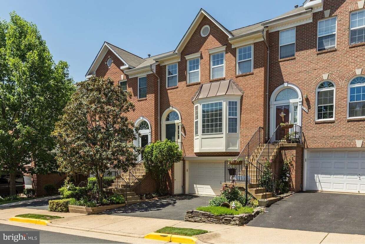 Photo - 5742 Governors Pond Cir (Alexandria, VA)