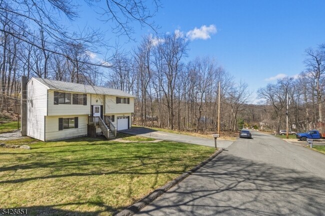 Foto del edificio - 15 Karen Rd