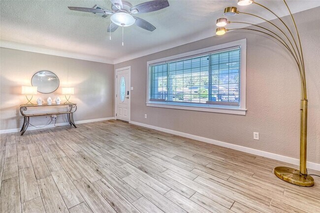 Building Photo - 9796 52nd Terrace N