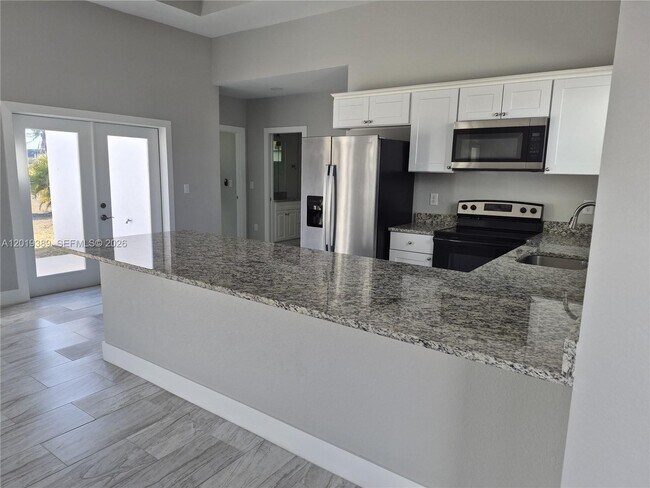 Foto del edificio - 3820 Embers Pkwy W