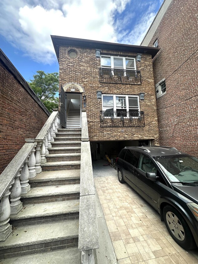 373 Palisade Ave Unit 3, Jersey City, NJ 07307 - Condo for Rent in ...