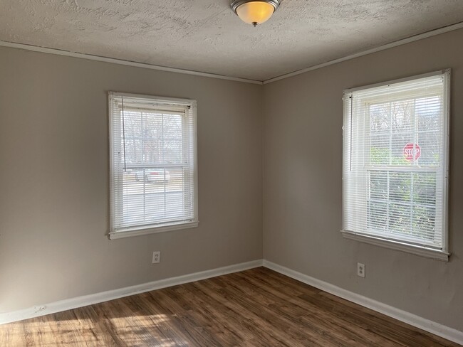 Building Photo - 1700 Catherine Simmons Ave