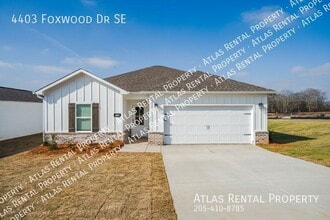 Building Photo - 4403 Foxwood Dr SE