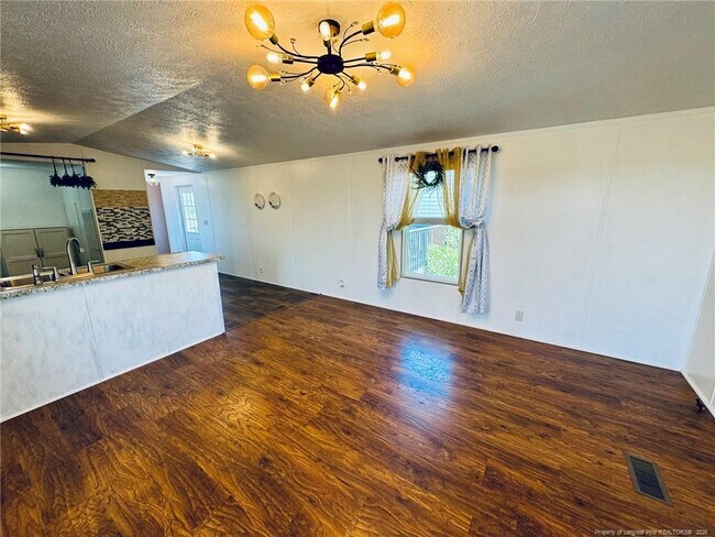 Foto del edificio - 1992 Henry Hammond Rd