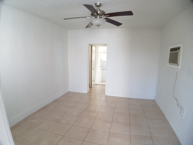 Foto del edificio - 2235 SW 16th Ter