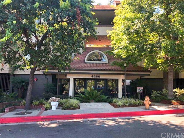 Foto del edificio - 4280 Vía Arbolada