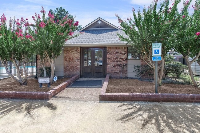 Building Photo - Orchard Landing Apartments