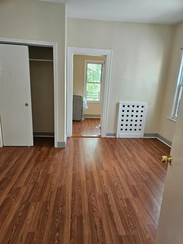 Primary Photo - 4334 Barnes Ave