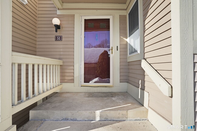 Building Photo - 51 Brittania Dr