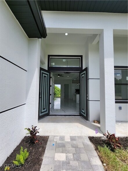 Foto del edificio - 3302 E 18th St