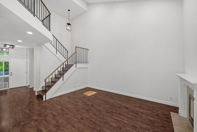 Foto del edificio - 1286 Crestpoint Dr