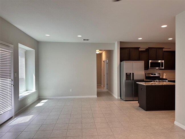 Foto del edificio - 137 Rustic Glen Dr