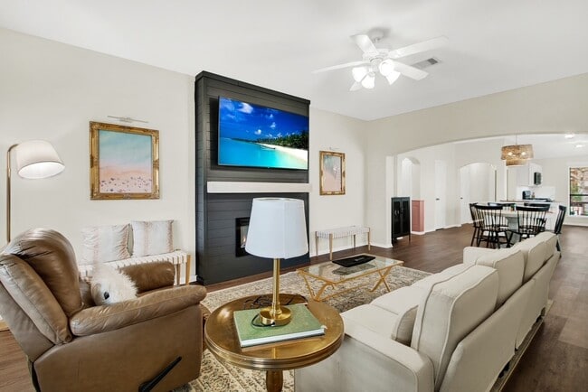 Foto del edificio - 11415 Hemington Dr