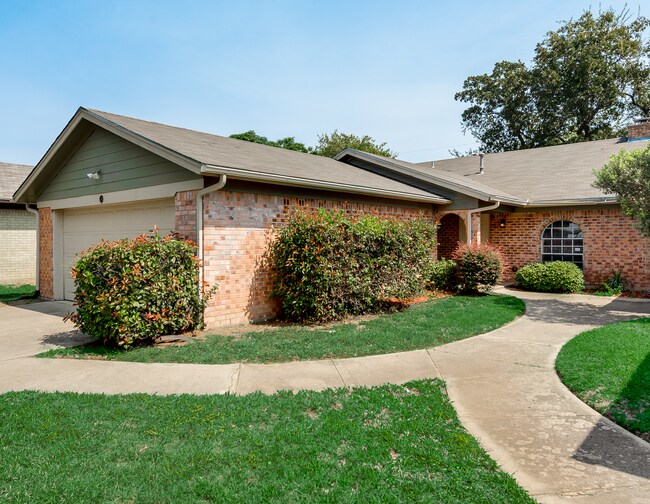Foto del edificio - 534 Billie Ruth Ln