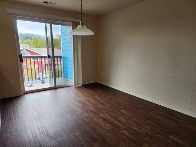 Foto del edificio - 801 Blueberry Ln