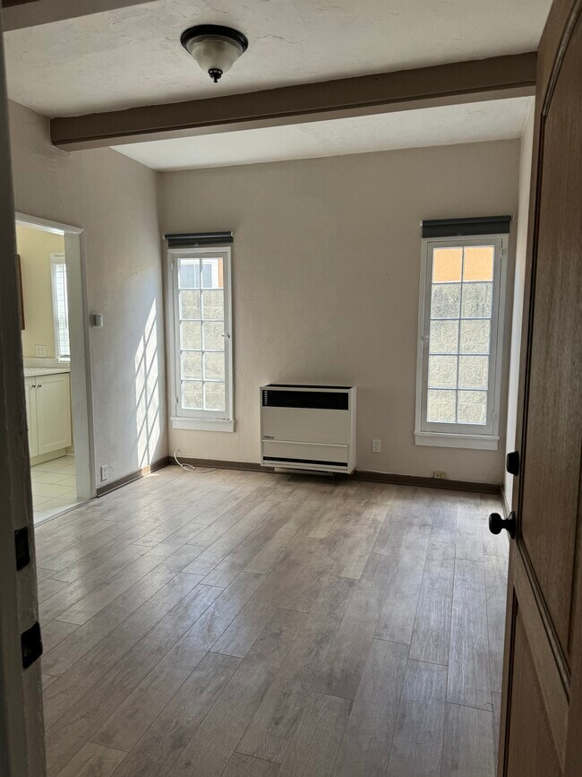 Living room - 2271 Torrance Blvd